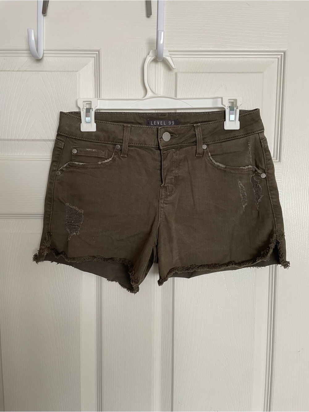 Level 99 Anthropologie Olive Green Distressed Frayed Hem Womens 26 Denim Shorts